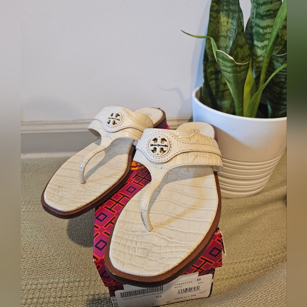 Tory Burch Carson cream crock thong slide sandal